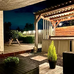 https://bungalow-met-prive-tuinsauna-en-buitenbad.thehaguehotels.net